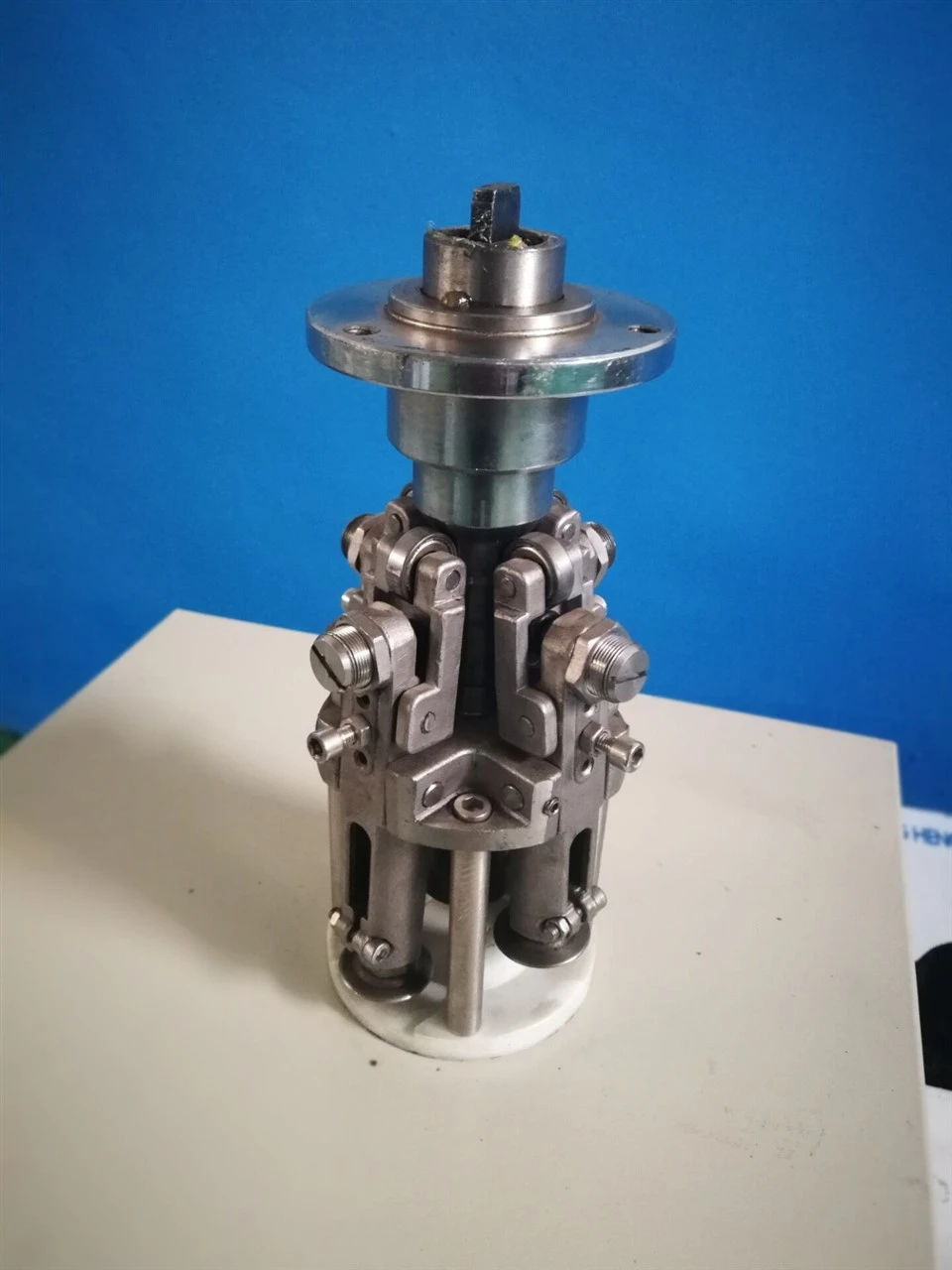 capping head